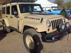 jeep_safari_2015_review_survival_shit_hits_the_fan_vehicle