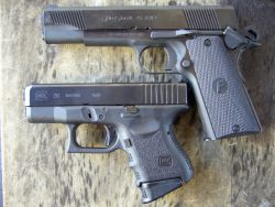 glock_vs_1911_pistol_survival