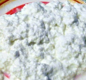 Cottage-cheese-from-storebought-milk-300x280